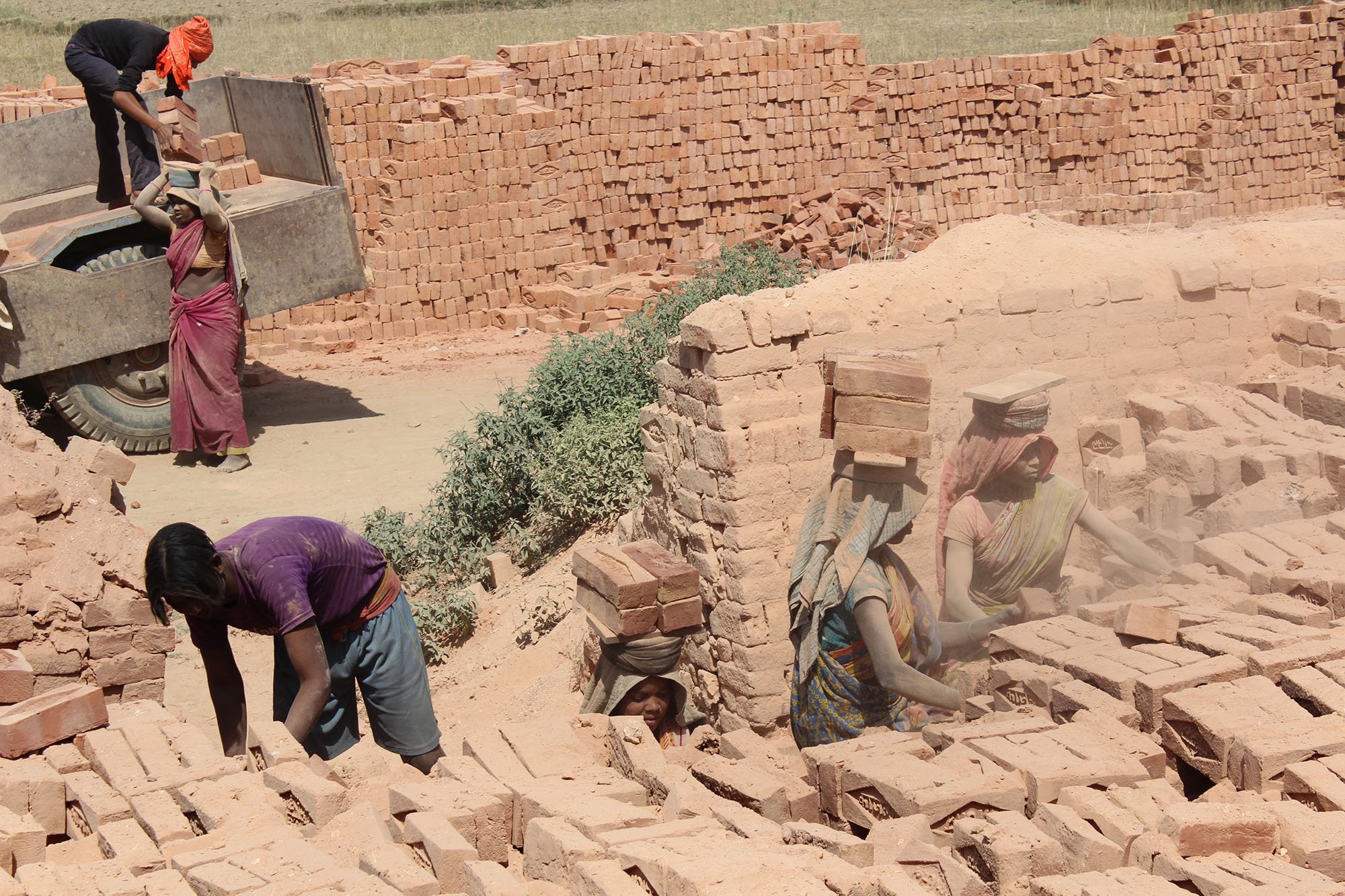 Fingers Cut Off Acid Splashed The Ghastly Face Of Bonded Labour fingers-cut-off-acid-splashed-the-ghastly-face-of-bonded-labour